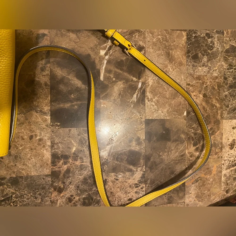 Sold🛑💛Vince Camuto~Leather Crossbody Front/Flap Color-Dandelion - Picture 10 of 12